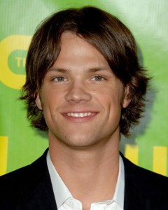 Comprimento Médio penteado em camadas jaredPadaleckiHairstyle